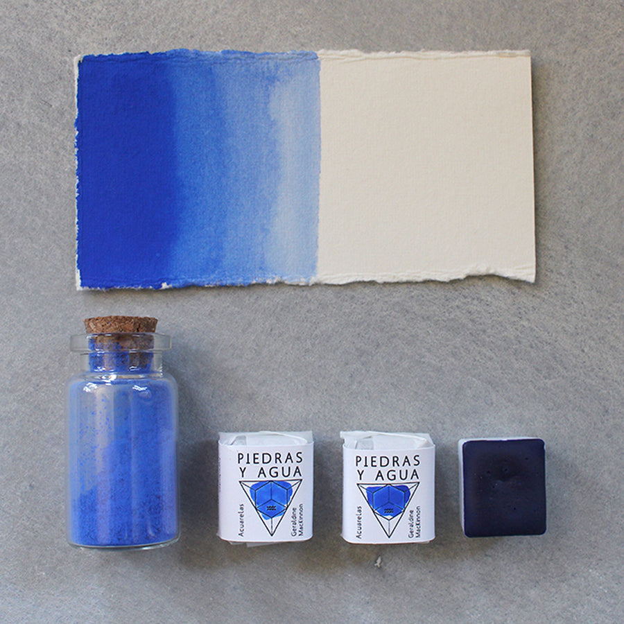pastilla de acuarela profesional azul ultramar, por geraldine mackinnon de piedras y agua